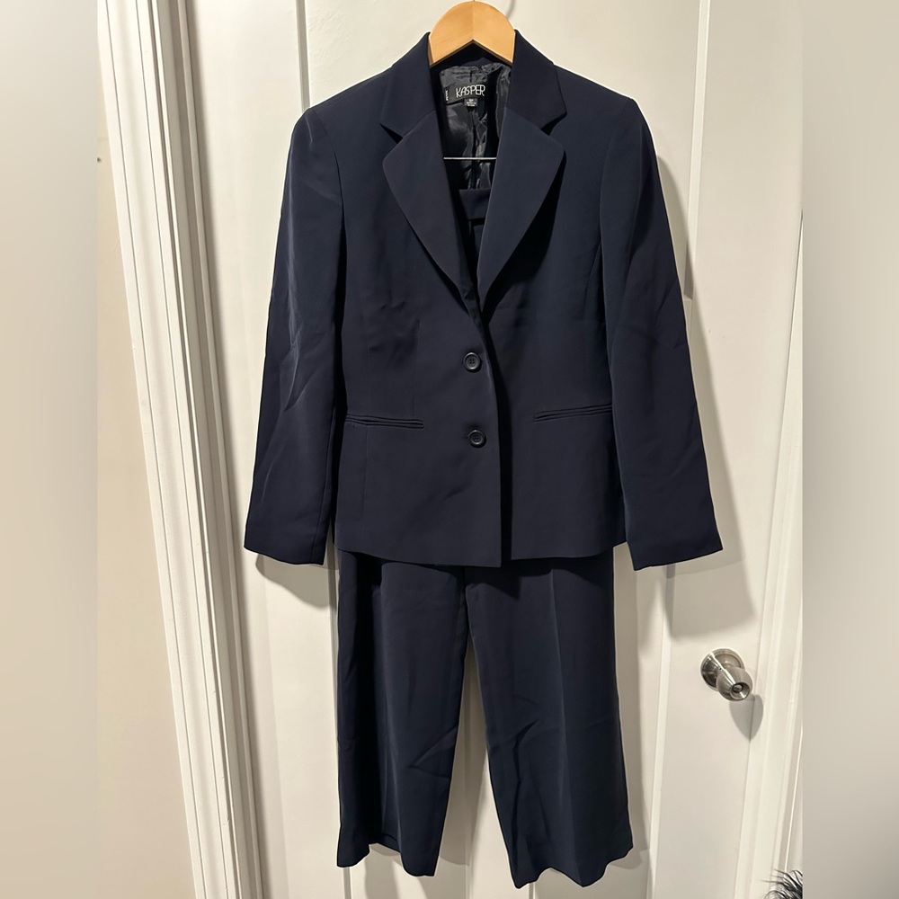 Ladies Kasper Navy Blue Suit 8P
